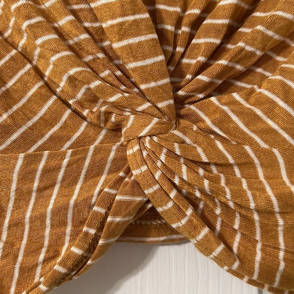 Yellow crop top - Picture 2 of 3